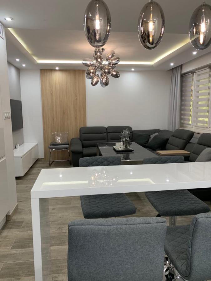 Prestige Line Apartament Legnica Luaran gambar